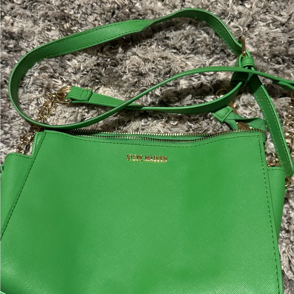Steve Madden Vibrant Green Crossbody Bag
